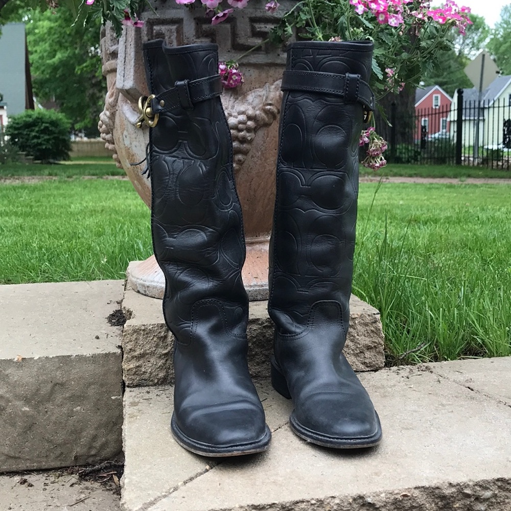 Coach Vivica black leather italian made boots WOW!